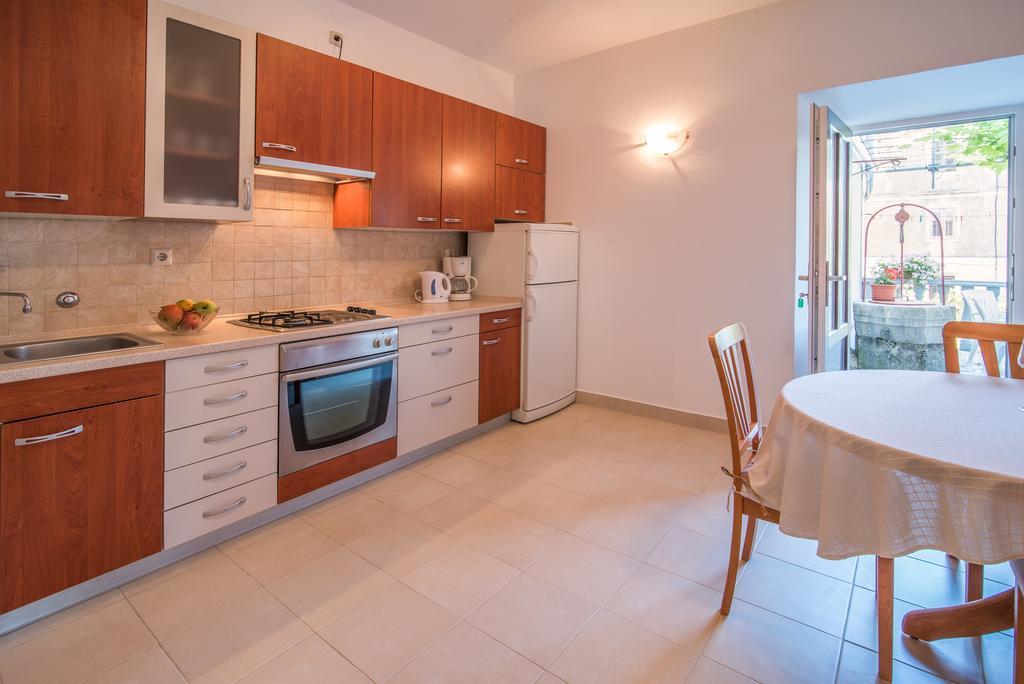Apartment Ana 1 Malinska Eksteriør billede
