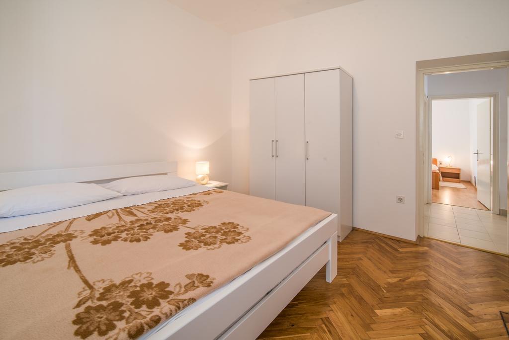 Apartment Ana 1 Malinska Eksteriør billede